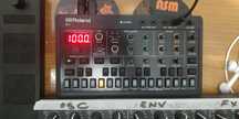 Sintetizator Roland  Aira S-1 synth