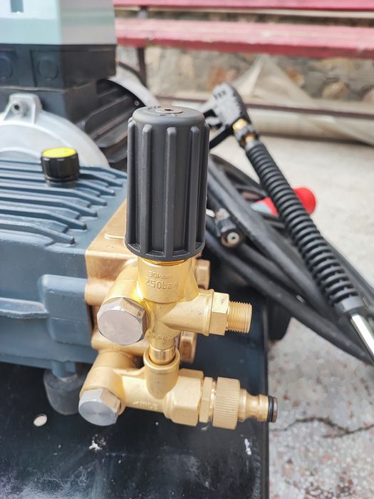 Grup de pompare presiune trifazic Interpump WS 151