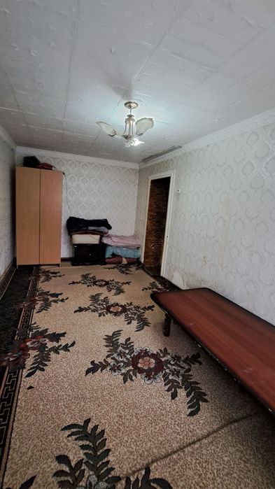 Чирчик шахри 
Троицкий
1-хона 1-этаж 
Квартира Ижарага Берилади атап