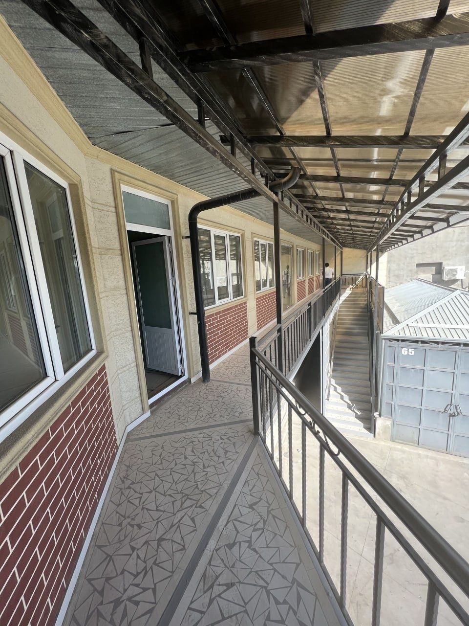 Ofis ijaraga beriladi mojjal Izza Orikzor