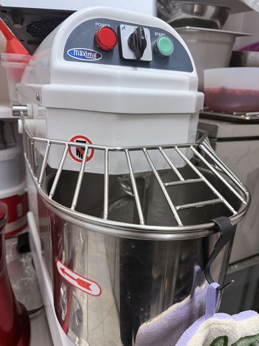 Миксер за тесто maxima
