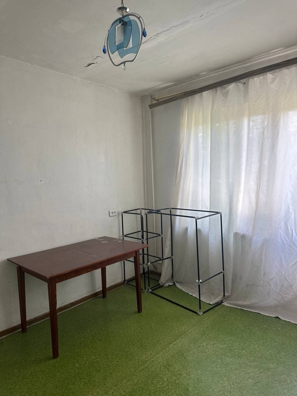 Срочно продается 2 комнатная квартира в городе Чирчике