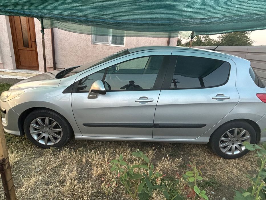 Vand sau Schimb Peugeot 308 cu altceva si ofer diferenta daca e cazul