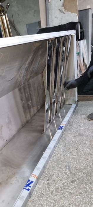 Нестандартные вытяжки из нержавеющей стали