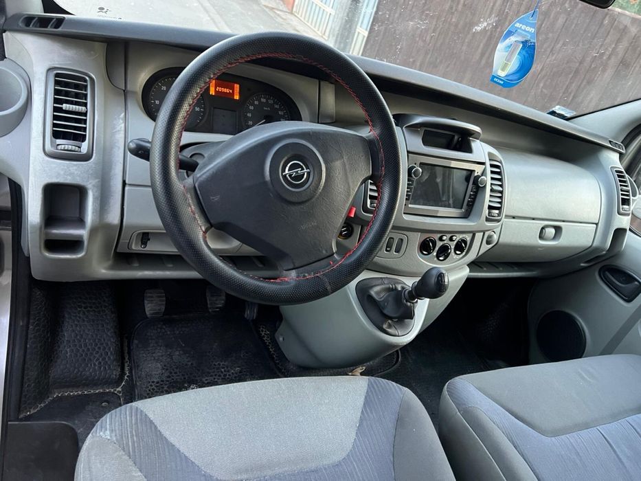 Opel vivaro 2.0 6 locuri