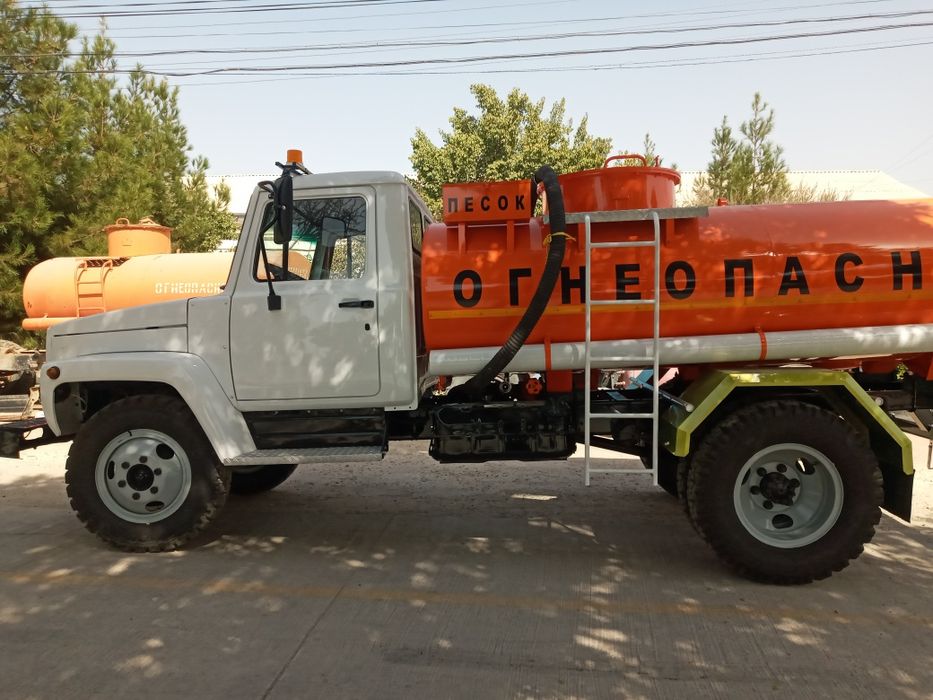 Газ 53  сотилади бензавоз