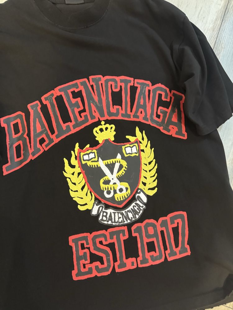 Дамска тениска balenciaga