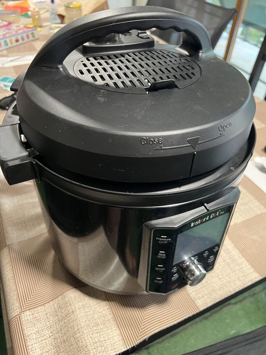 Мултикукър Instant Pot Pro 7.6 л