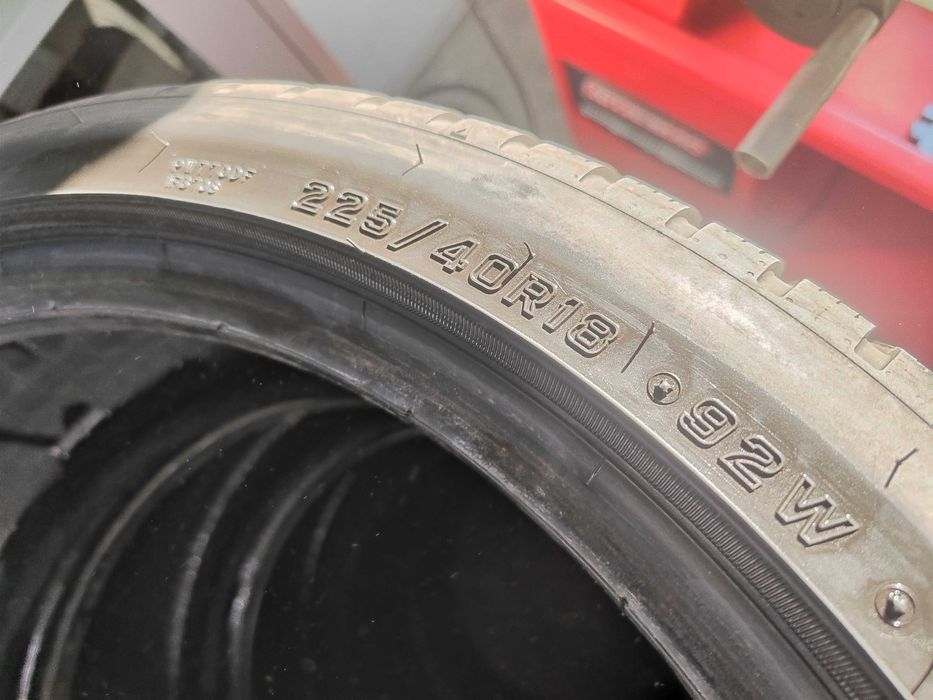 2бр.зимни гуми 225/40/18 Falken