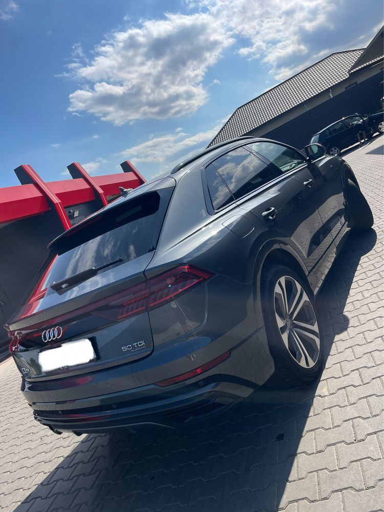 Audi Q8 2020 3 Xsline
