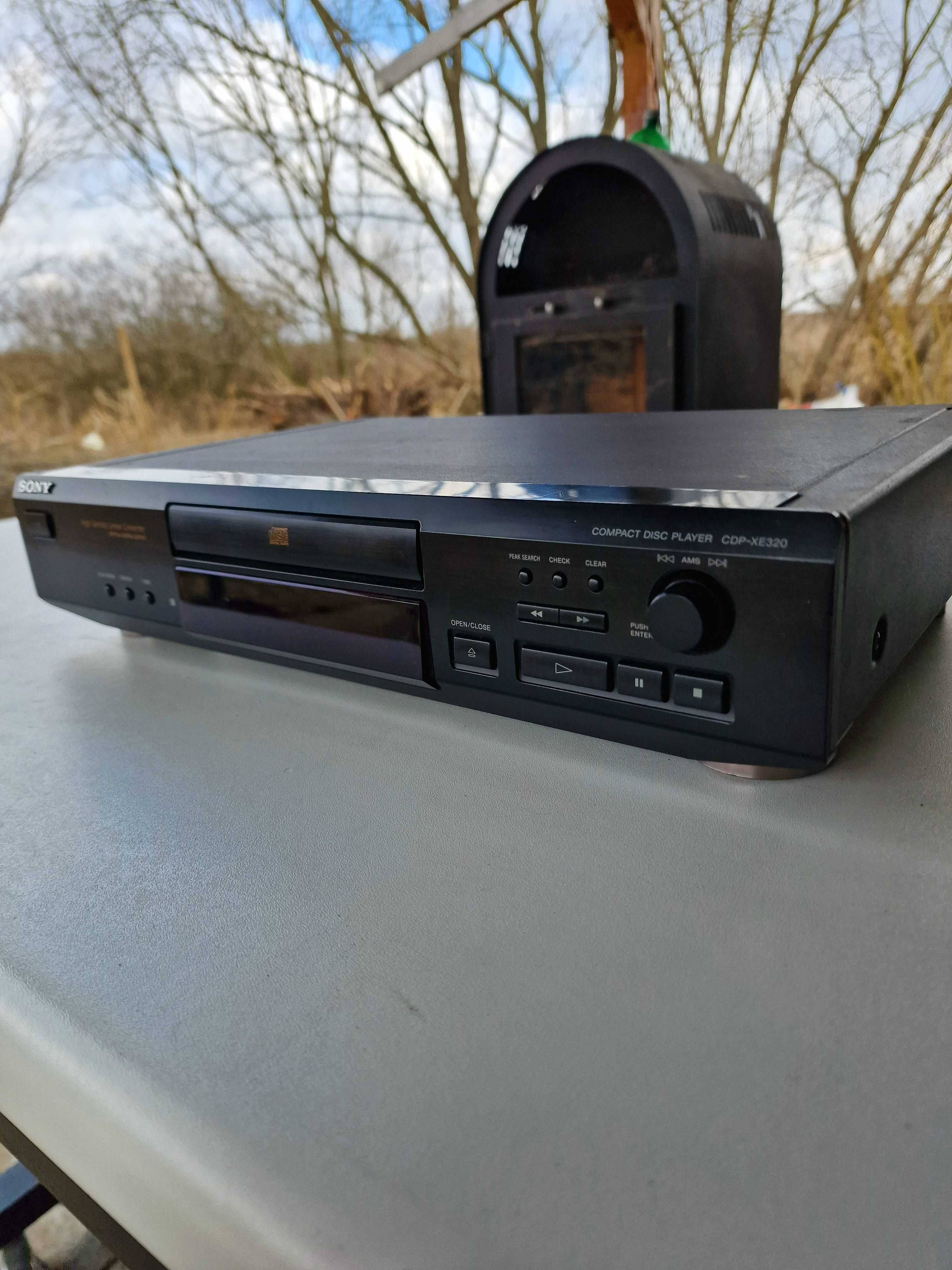 Compact Disc Player Sony Model: CDP-XE320