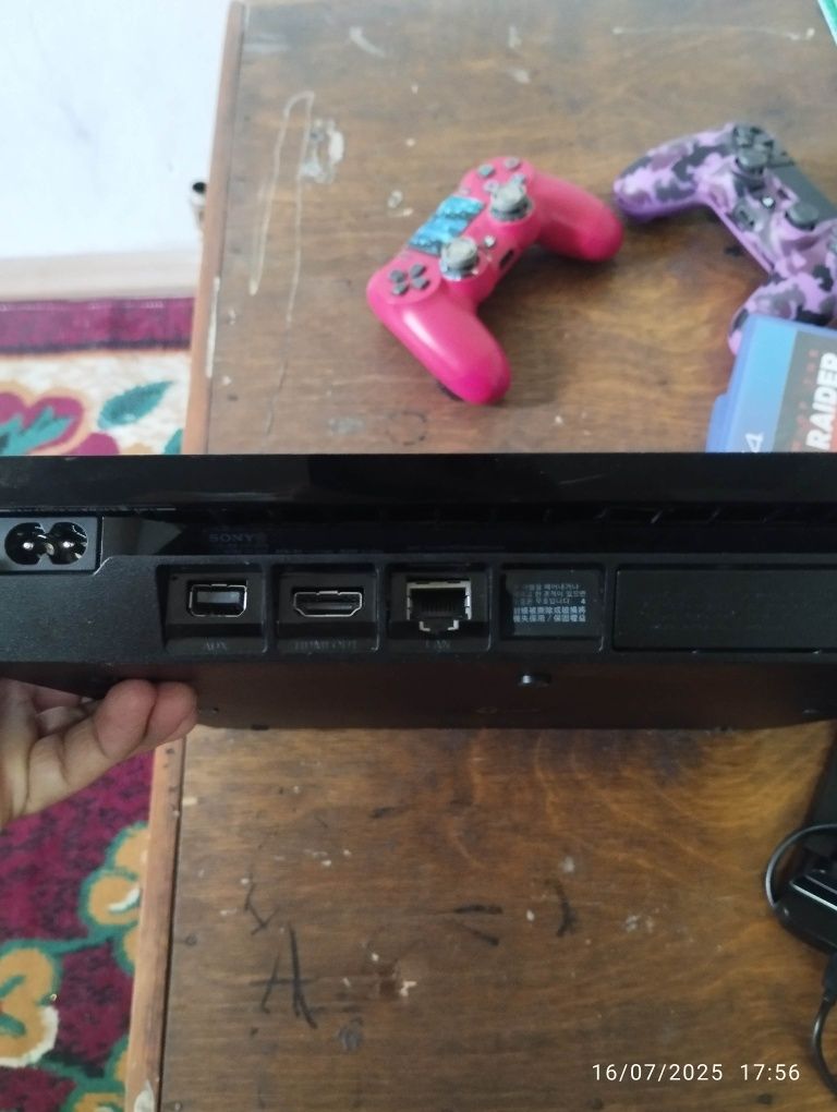 Ps 4 Slim 1 tblik ofitsalniy versiya. Narxini kelishamiz