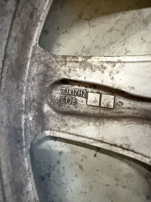 Jante aliaj R17 originale VW