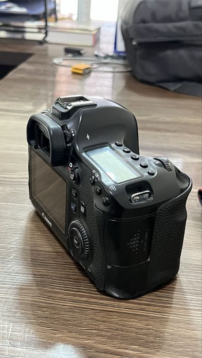 Canon6d sotiladi 300$
