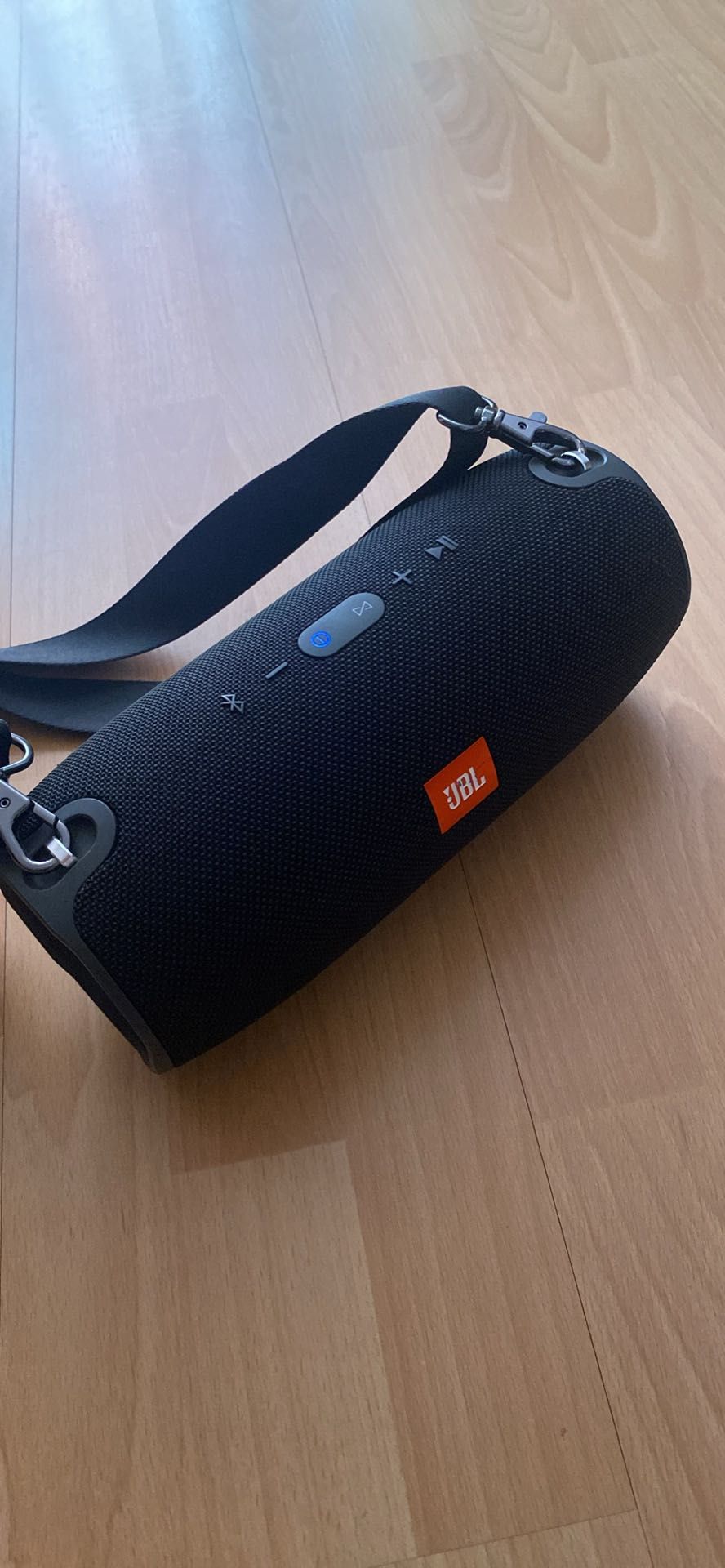 Vand /Schimb bixa JBL extreme sau schimb cu subwoofer si statie