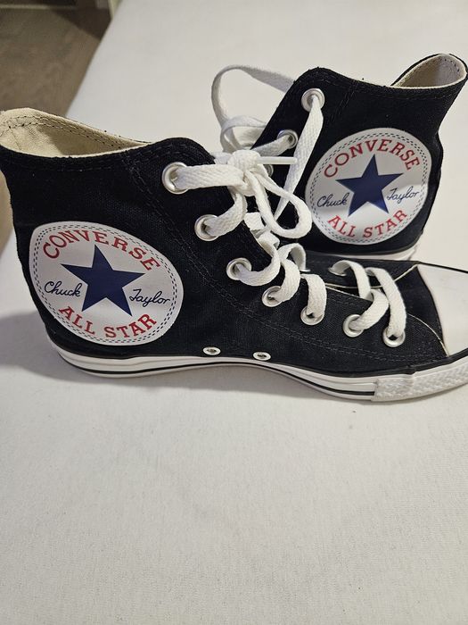 Vand bascheti converse unisex negru, marime 39.