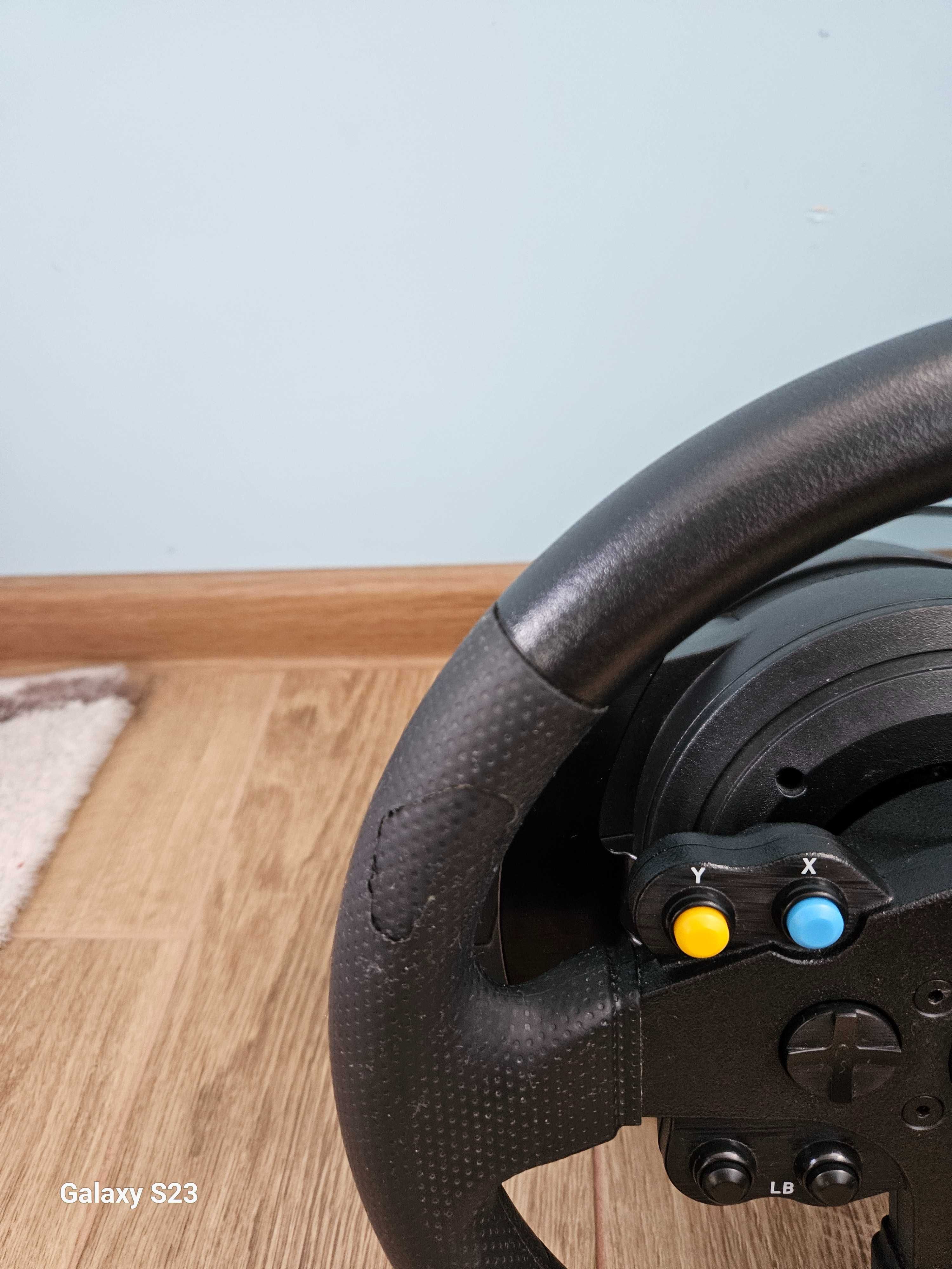 Волан и педали Thrustmaster TMX Force Feedback