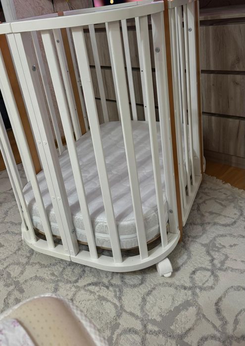 Продам детскую кроватку трансформер, толком не пользовались! В комплек