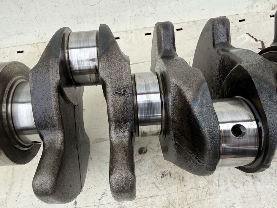 Колянов вал за мерцедес ОМ648 Е класа Ескласа 3,2цди/w211 w220 3,2cdi