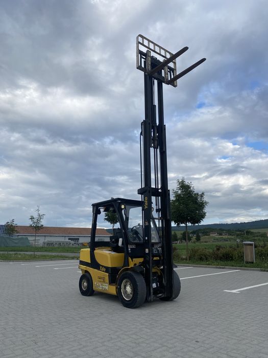 De vanzare sau de inchiriat stivuitor diesel 3,5 T