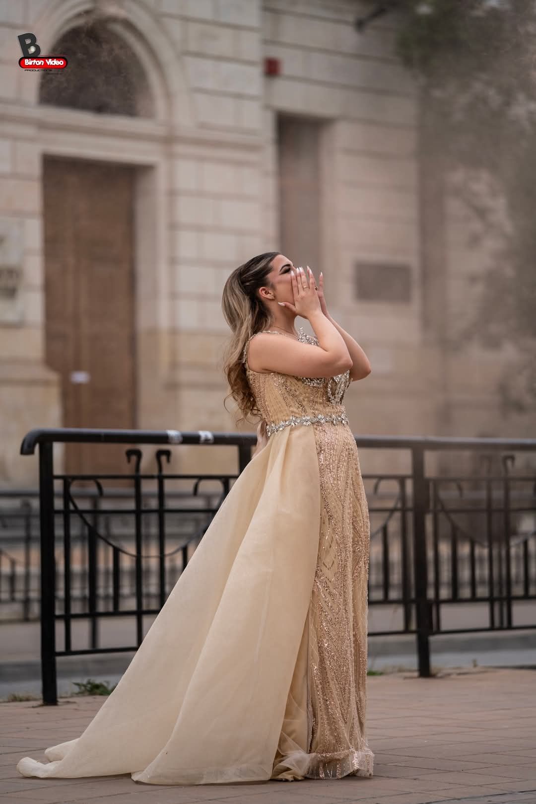 Ослепителна официална рокля
