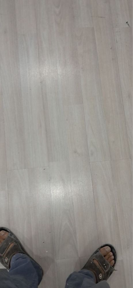 Laminat sotiladi