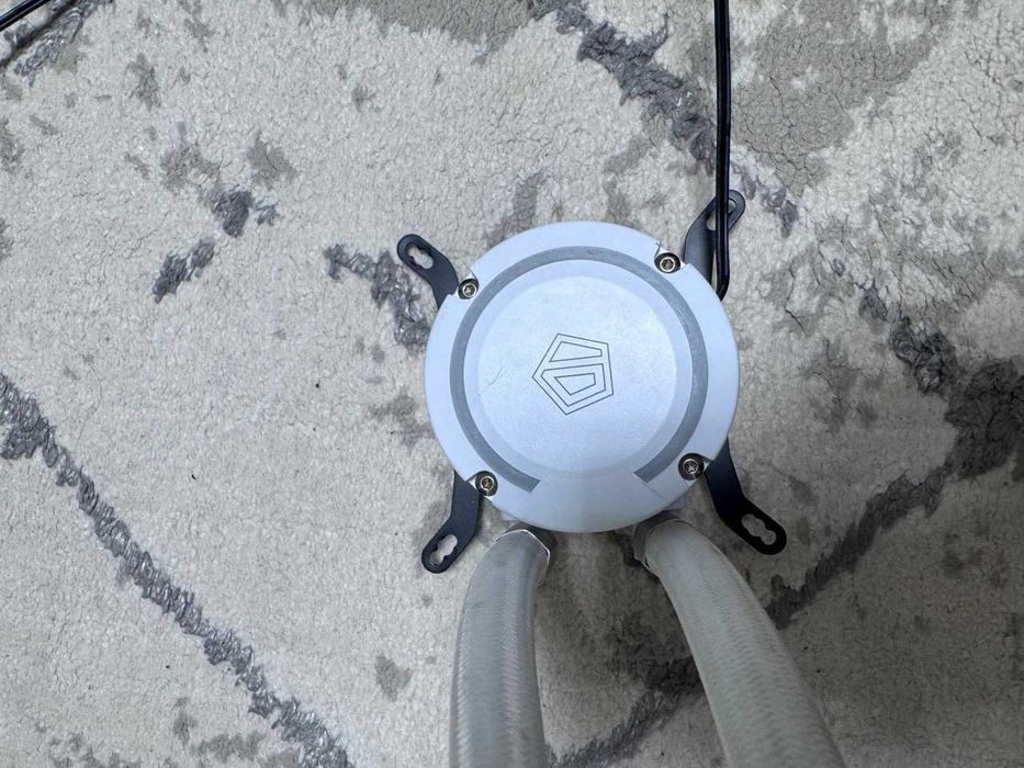 Водяное охлаждение ID-Cooling FROSTFLOW X 240 SNOW, white