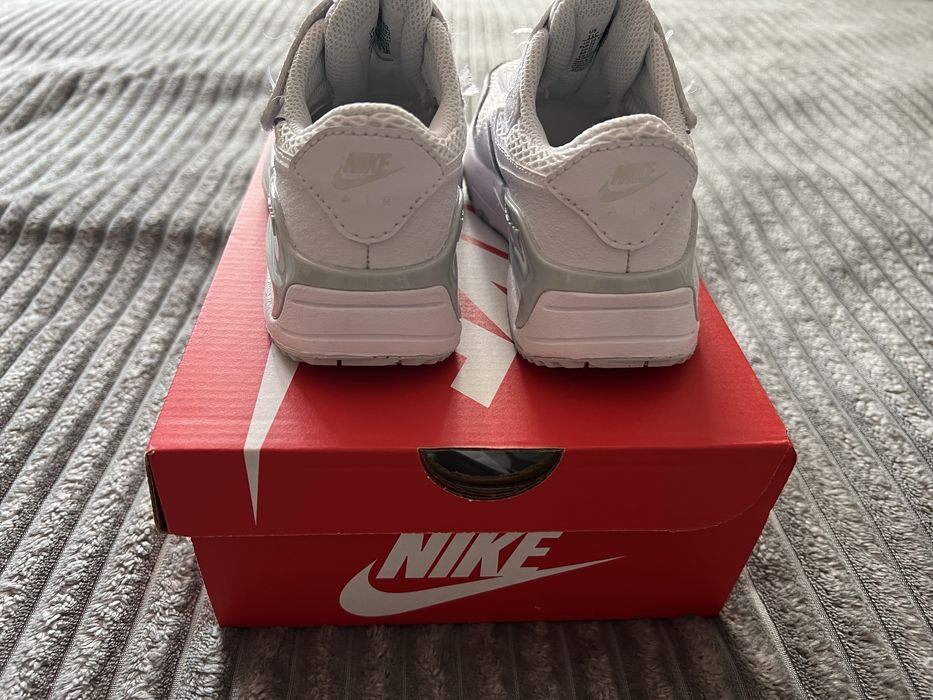Детски обувки Nike 28