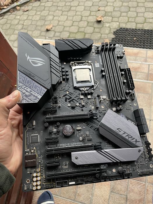 Kit i9-9900K + ROG Strix Z390 E Gaming