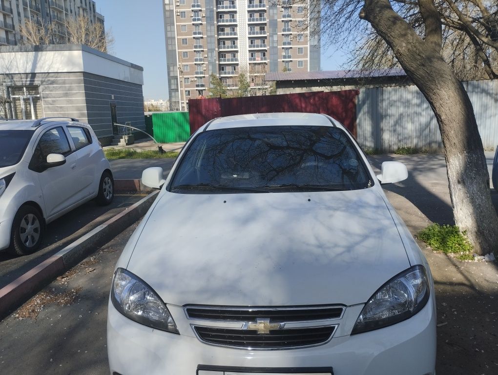 Машина находится в Ташкенте на юнусабаде