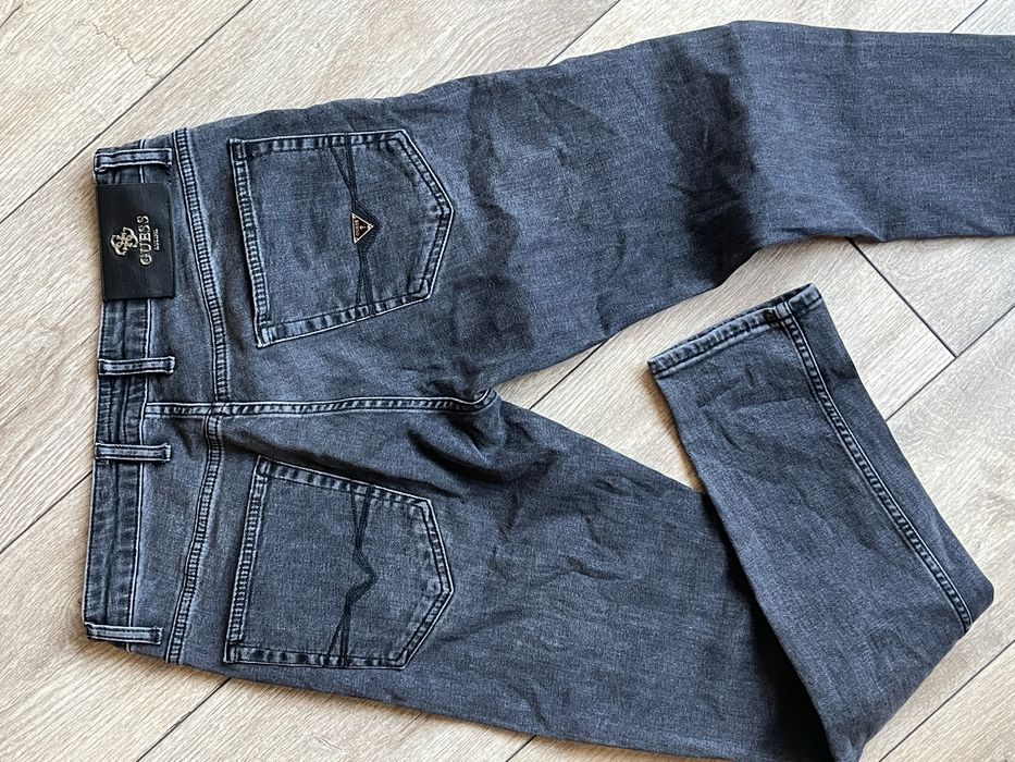 GUESS : Los Angeles  - 30 размер Slim / Оригинал