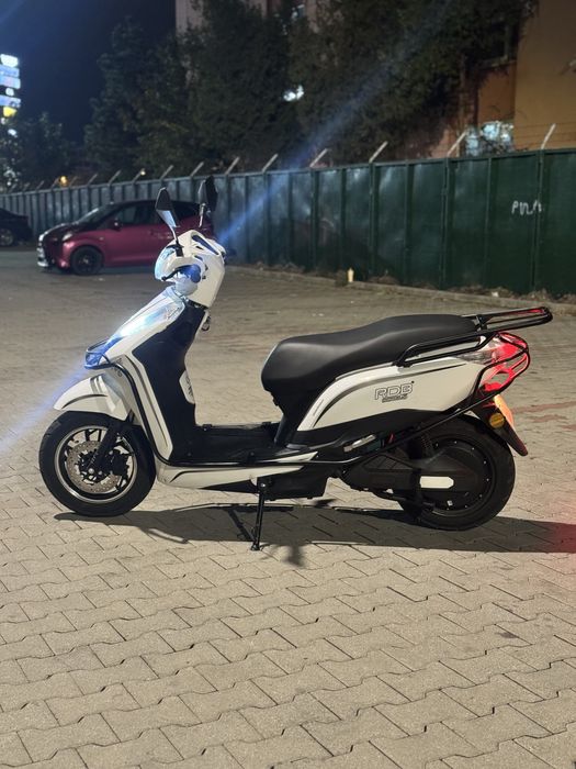 Scuter electric fara permis Rdb hoinarul v