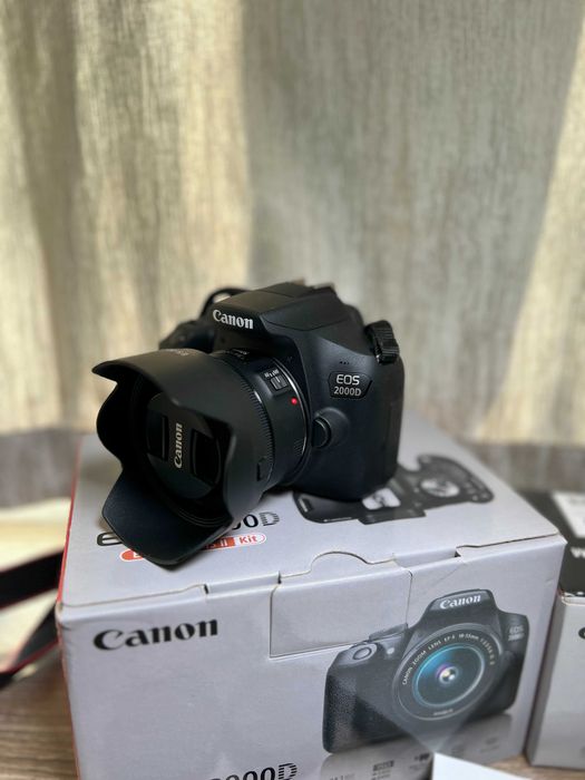 Canon EOS 2000D 50mm f1.8 STM full box