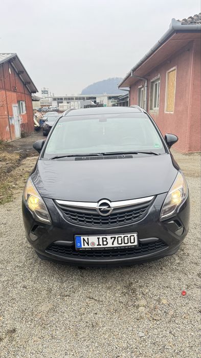 Opel zafira 2012 . 7 locuri