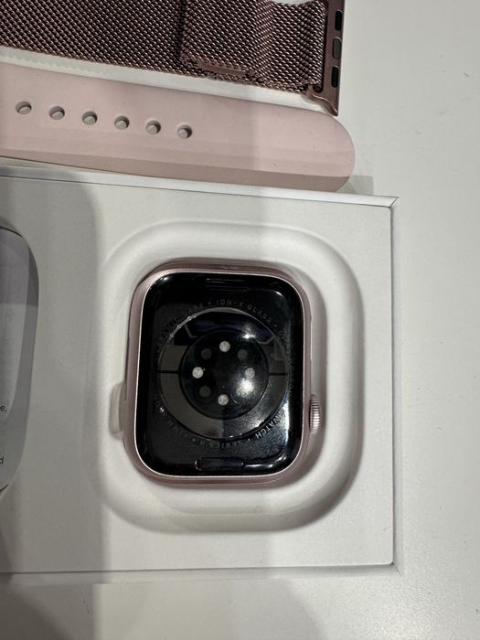 Чисто нов Apple watch seria 9