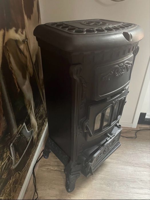 Vând șemineu din fontă