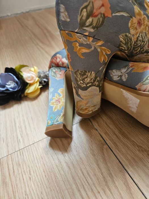 Обувки на ток 40н.