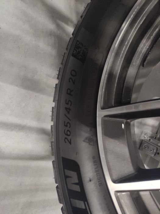 Джанти с гуми 295/40/20 за Porsche
