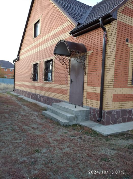 Ажурный металлический навес