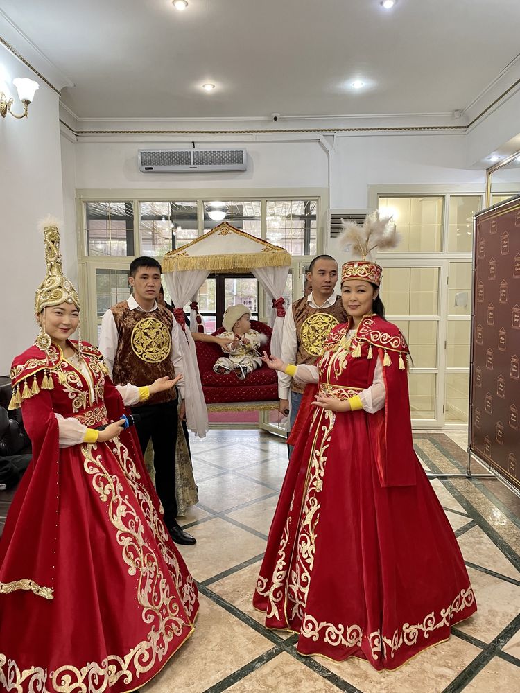 Трон на тусау кесер и сундет той