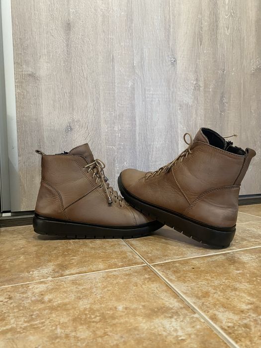 Дамски боти от естествена кожа