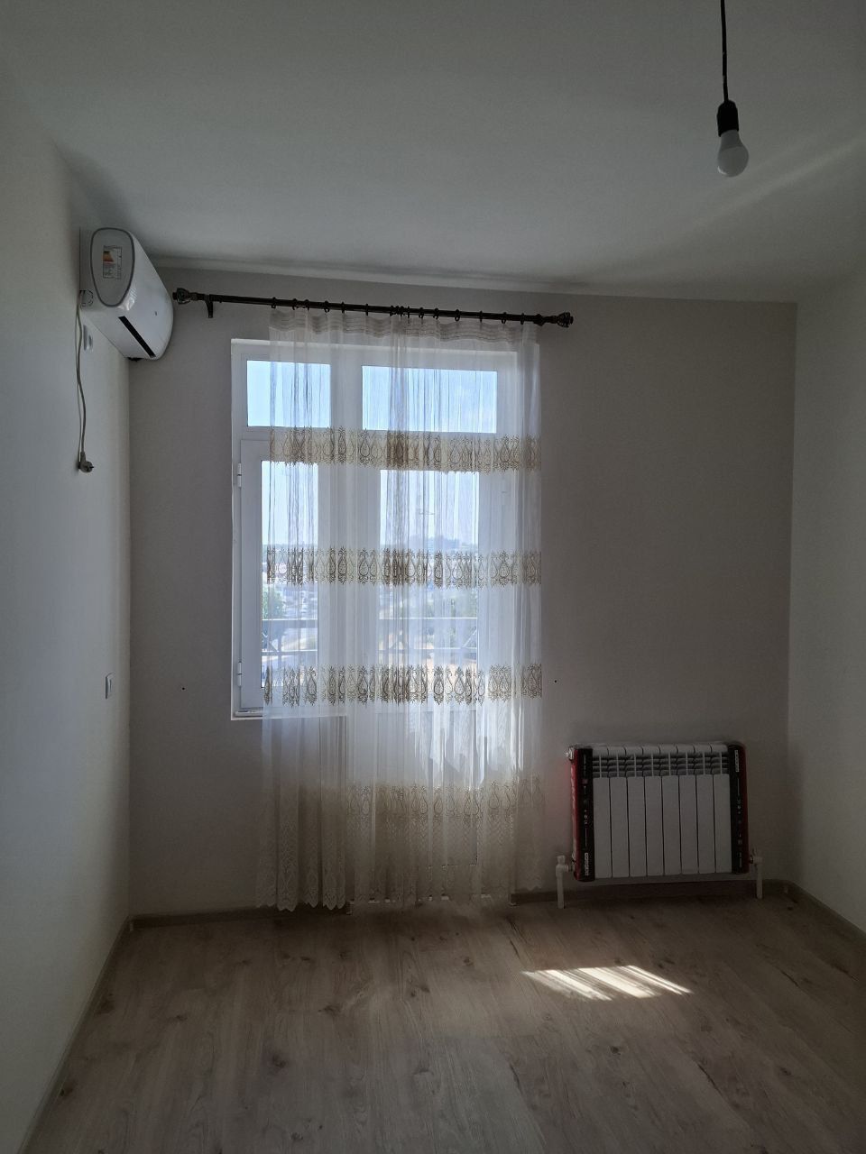 2 xona uy sroshni topshiriladi yaxshi oilaga