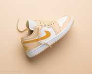 Jordan 1 retro low "pale vanilla"  43 fit 42.5 originali noi