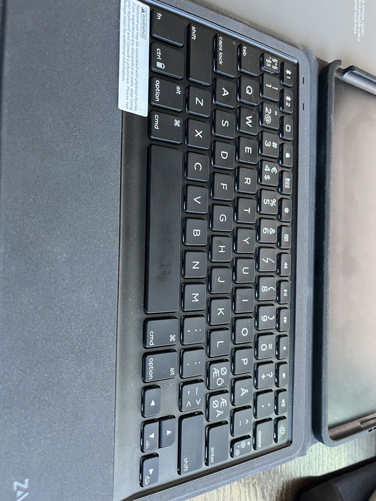 IPad 10.2 keyboard and case