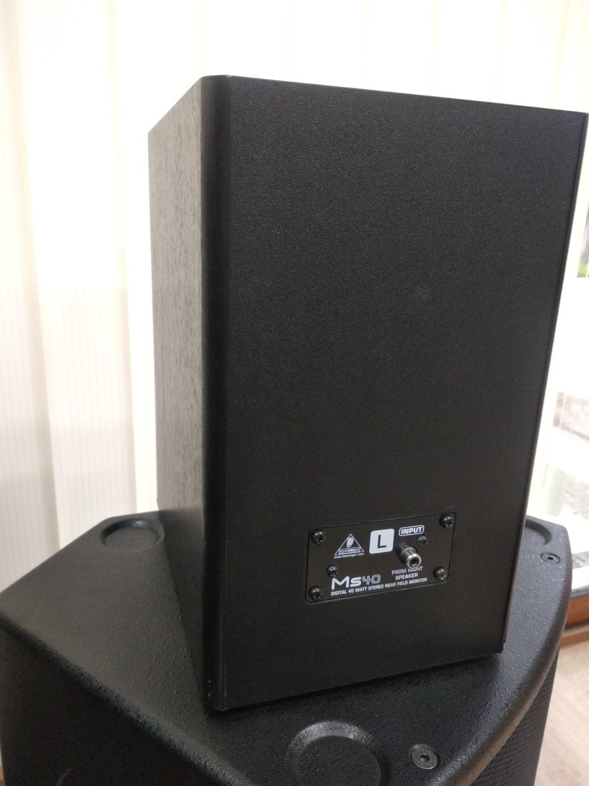 Тонколони Behringer studio monitor Ms 40