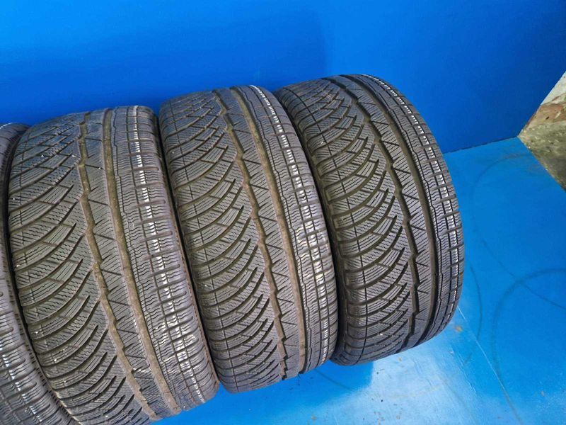4 Michelin R18 225/40
зимни гуми DOT2517