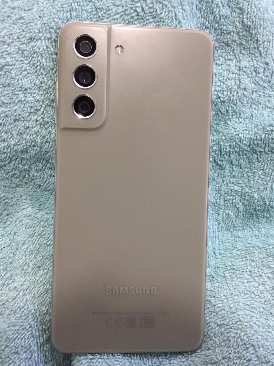 Продам сотку Samsung Galaxy s 21 Fe
