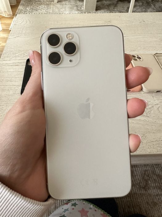 iPhone 11 pro silver
