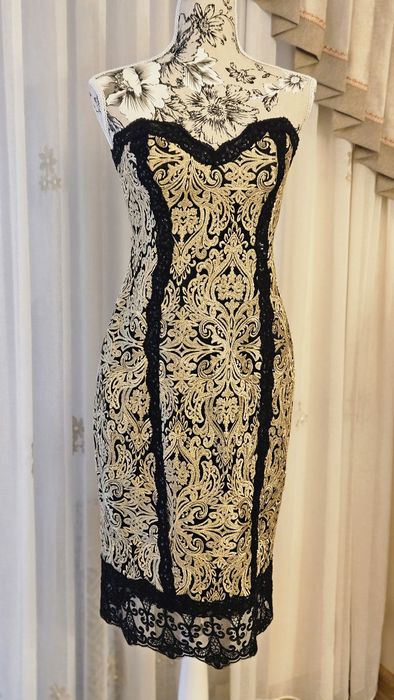 Rochie eleganta cu dantela aurie