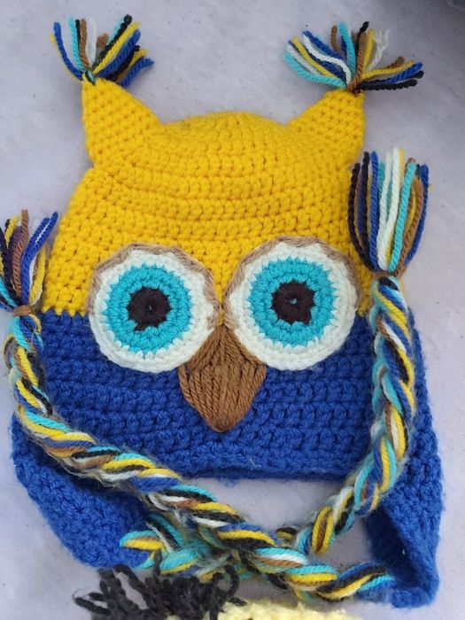 Детска ръчно плетена шапка бухал